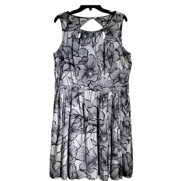 Danny & Nicole Sz 18 Black & White Floral Sleeveless Dress. Fit & Flare, Keyhole - Picture 2 of 12